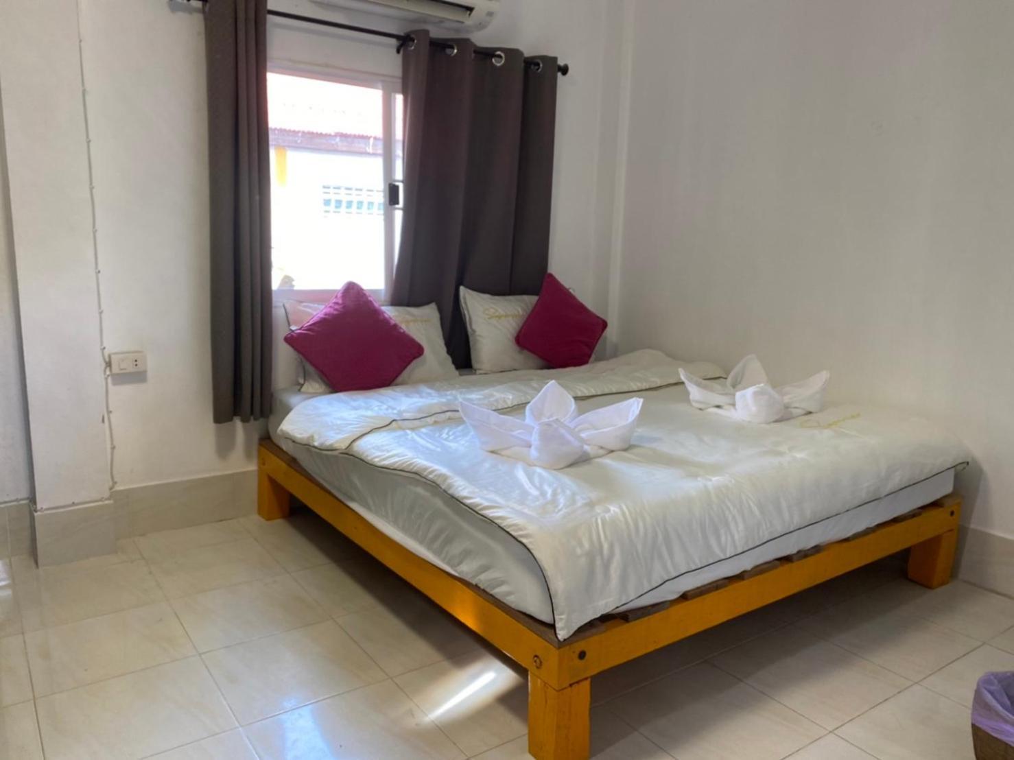 มิสหงส์ เฮาส์ Hotel Koh Samet ภายนอก รูปภาพ